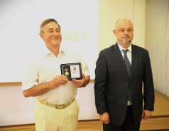 «Штрихи к портрету города»: к 75-летию Волгодонска в эколого-историческом музее открылась юбилейная выставка 